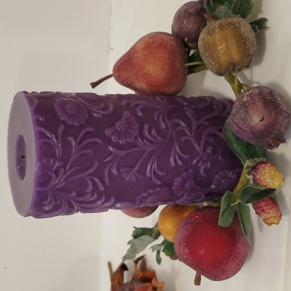 Frosted Fruit And Candle Ring - Picture 3 of 6